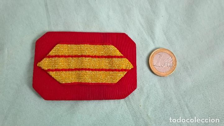 Militaria: Galleta Sargento , con imperdible. - Foto 1