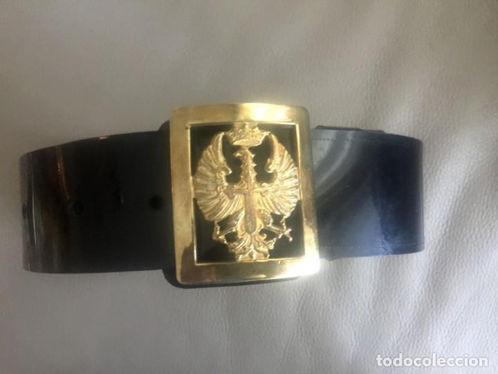 Militaria: Cinto de charol Ej&eacute;rcito de Tierra - Foto 1
