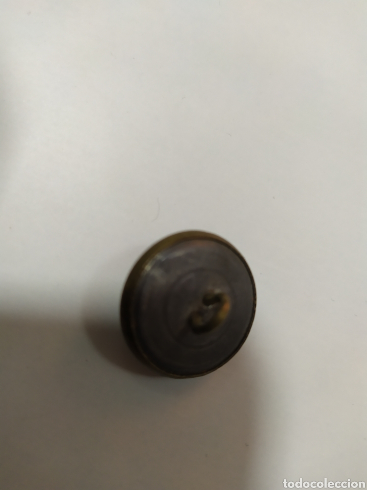 Militaria: Bot&oacute;n de &eacute;poca de la Rep&uacute;blica del Ej&eacute;rcito del aire. - Foto 2