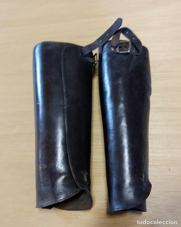 Militaria: Pareja de leguis marrones - Foto 1