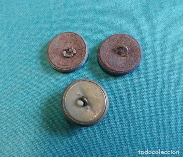 Militaria: 3 botones - Foto 2
