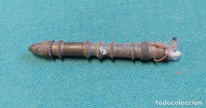 Militaria: Birrete antiguo, 5,7 cm - Foto 1