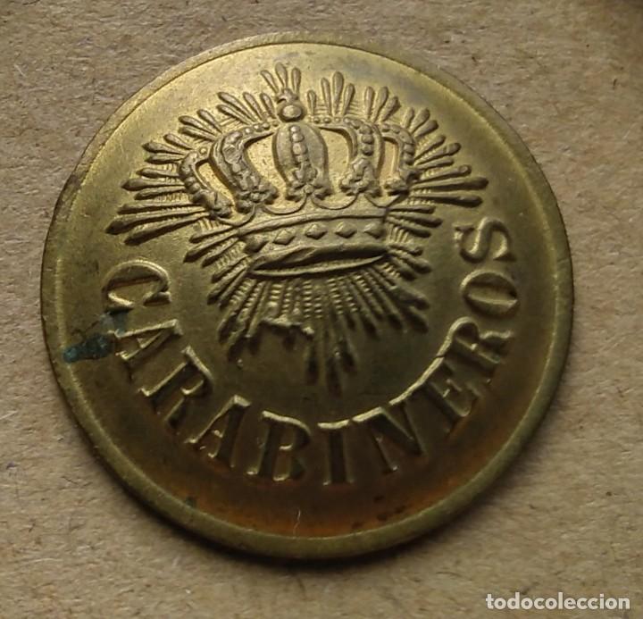 Militaria: BOT&Oacute;N CARABINERO - Foto 1