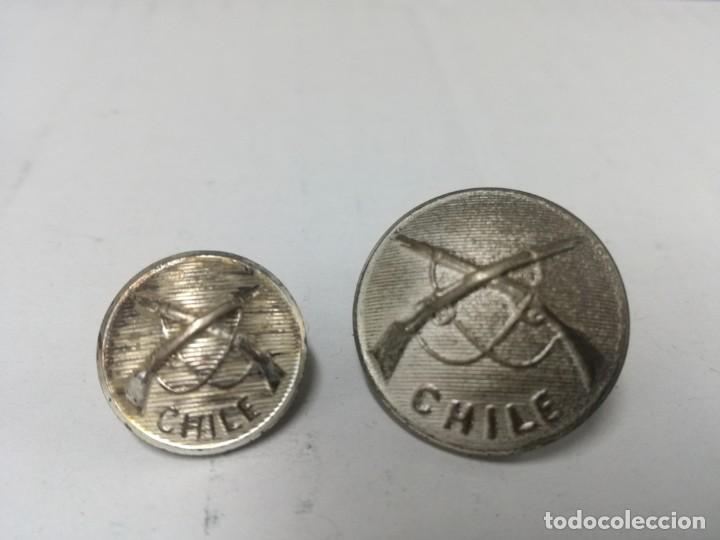 Militaria: DOS BOTONES EJERCITO DE CHILE JL LEIVA SA - Foto 1