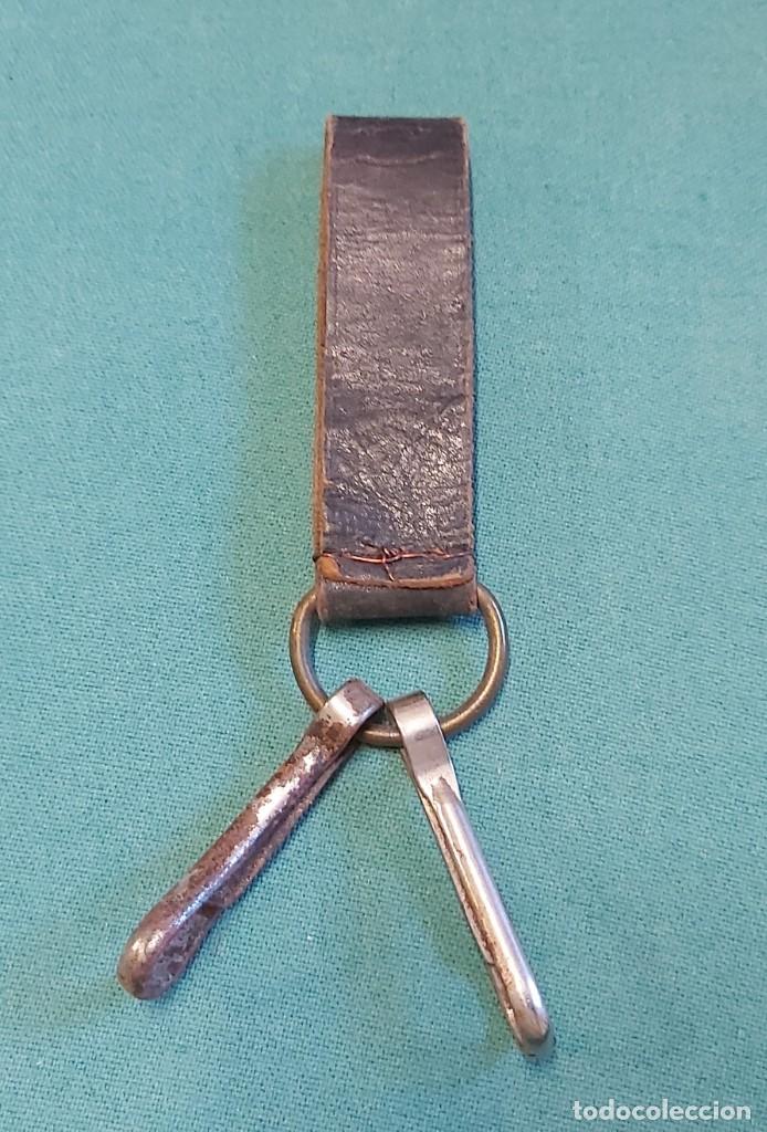 Militaria: Trebilla con dos mosquetones - Foto 1