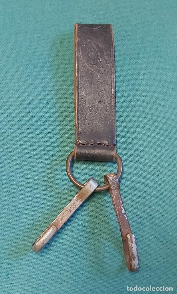 Militaria: Trebilla con dos mosquetones - Foto 2