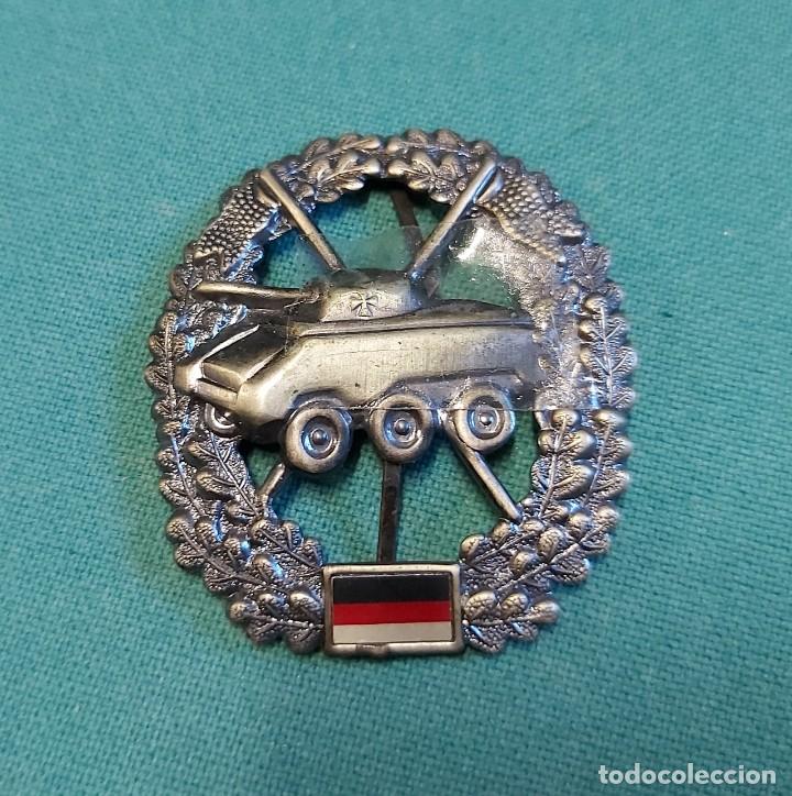 Militaria: Chapa de boina - Foto 1
