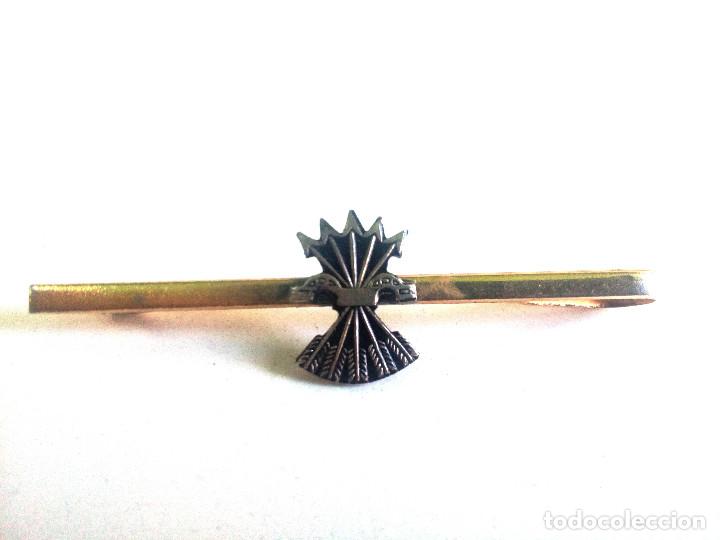Militaria: PISACORBATAS FALANGE - Foto 1