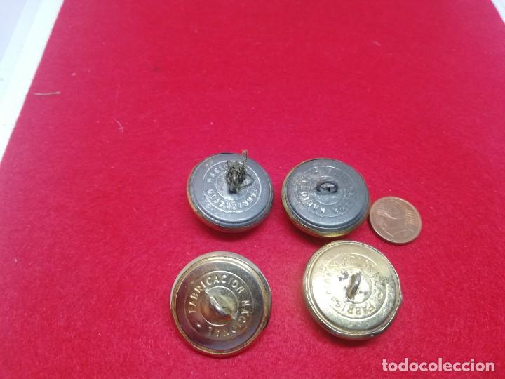 Militaria: CUATRO BOTONES EJERCITO DE TIERRA - Foto 2