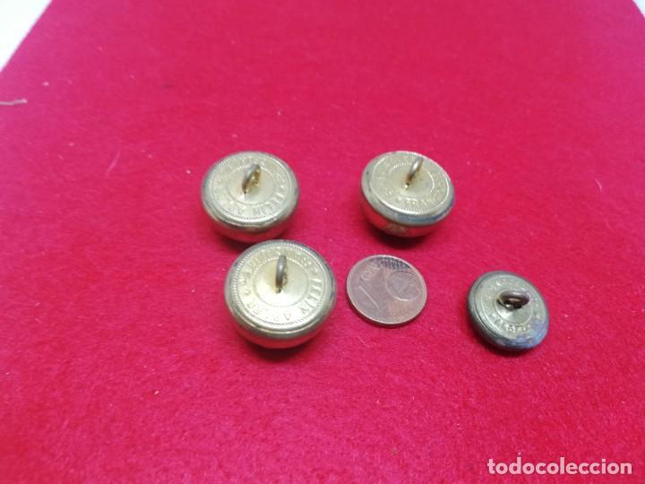 Militaria: CUATRO BOTONES ANTIGUOS - Foto 2