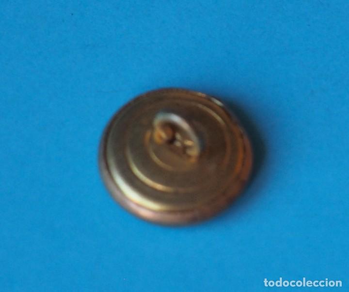 Militaria: ANTIGUO BOT&Oacute;N MILITAR - Foto 2