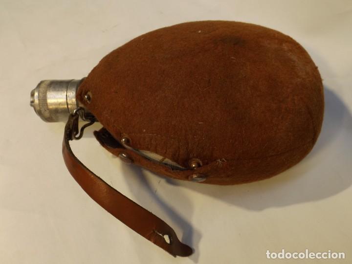 Militaria: Cantimplora de aluminio militar con funda marr&oacute;n 22 cm. - Foto 1