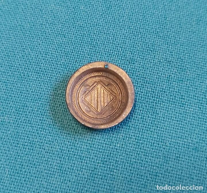Militaria: Cascarilla de bot&oacute;n de la generalitat, rep&uacute;blica - Foto 2