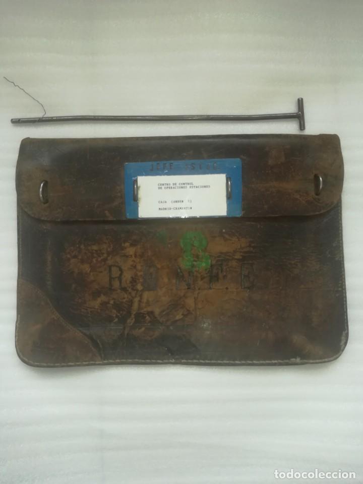 Militaria: Impresionante Cartera cuero Renfe valija correo de museo - Foto 18 - 232593255