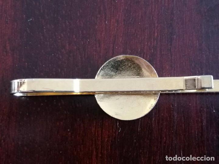 Militaria: PASADOR DE CORBATA ARMADA. CADIZ - Foto 2