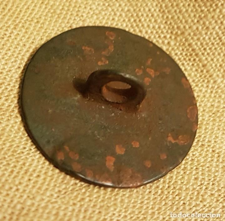 Militaria: Antiguo bot&oacute;n de Marina - Foto 2