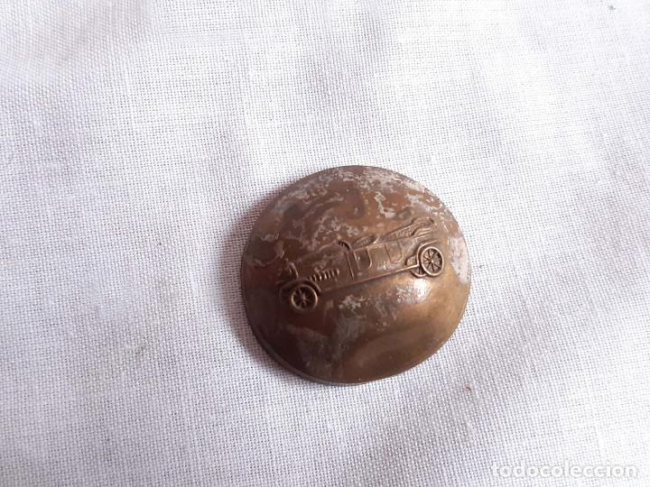 Militaria: Bot&oacute;n de librea de chofer de autom&oacute;vil. Incompleto. - Foto 1