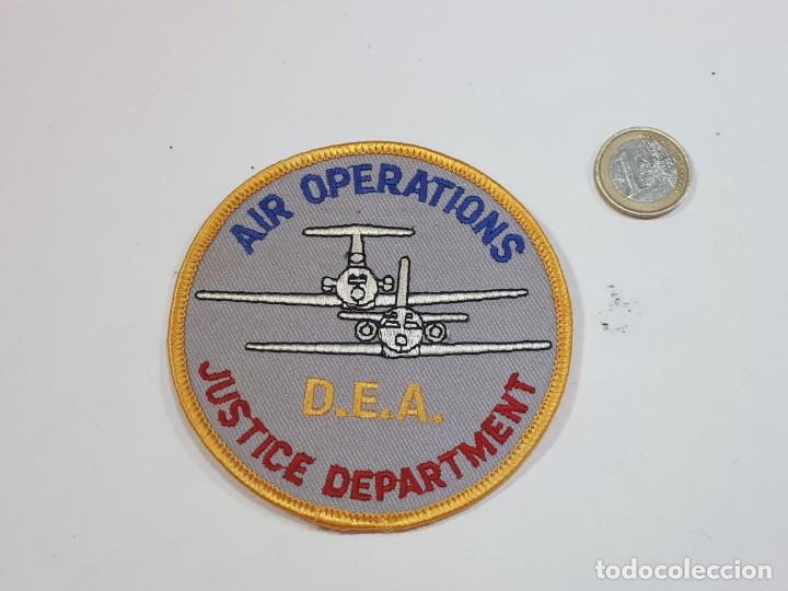 Militaria: Parche polic&iacute;a - Foto 1