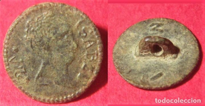 Militaria: BOTON CON EL BUSTO DE ISABEL II - Foto 1