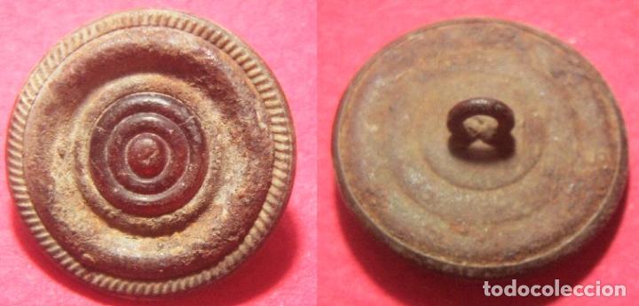 Militaria: VIEJO BOTON A IDENTIFICAR - Foto 1
