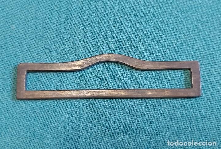 Militaria: Pieza de correaje - Foto 1