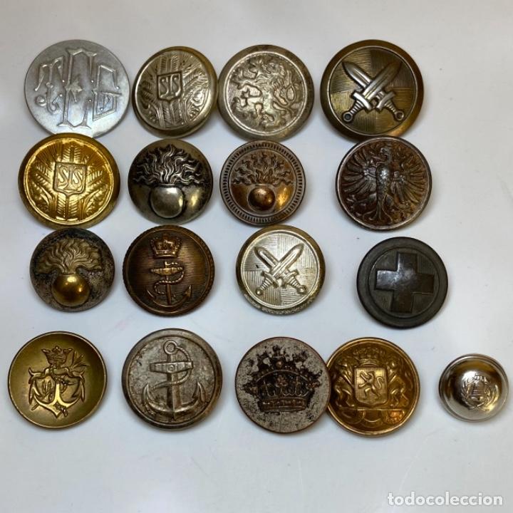 Militaria: LOTE BOTONES EXTRANJEROS - Foto 1