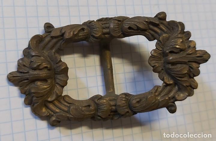 Militaria: Hebilla maciza, de lat&oacute;n - Foto 1