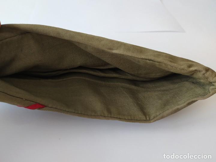 Militaria: GORRO CUARTELERO. E. T. A&Ntilde;OS 70 - Foto 3