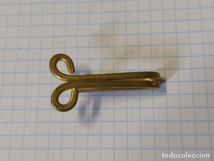 Militaria: Gancho para uniforme, 3 cm - Foto 2