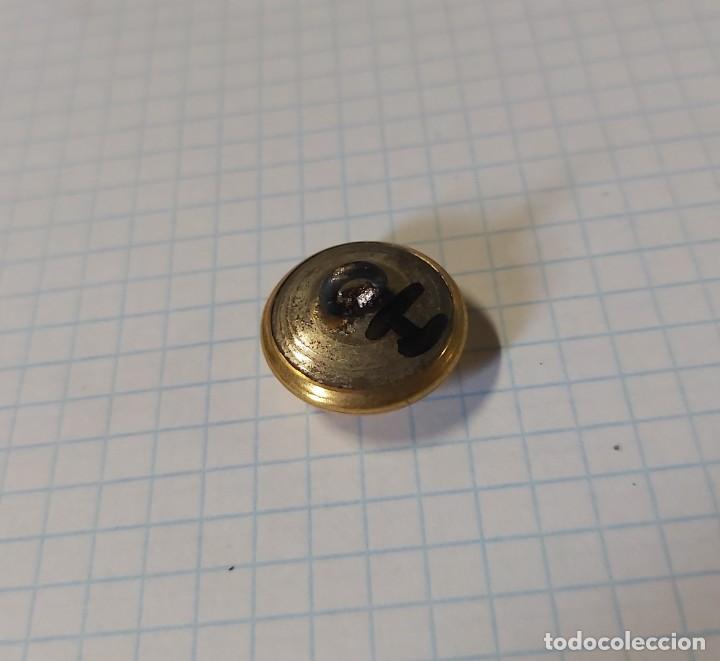 Militaria: Bot&oacute;n con letra C, 15 mm - Foto 2