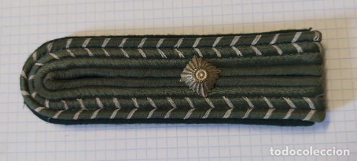 Militaria: Hombrera - Foto 1