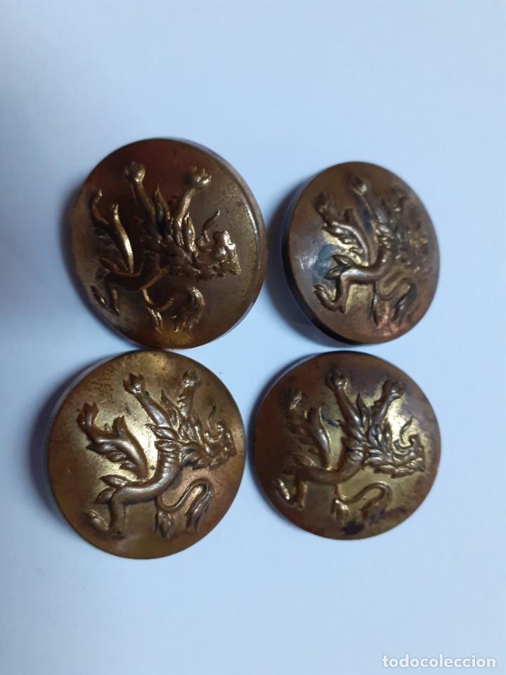 Militaria: Botones leon - Foto 1