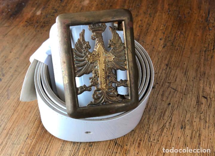 Militaria: CE&Ntilde;IDOR BLANCO CON HEBILLA - Foto 1
