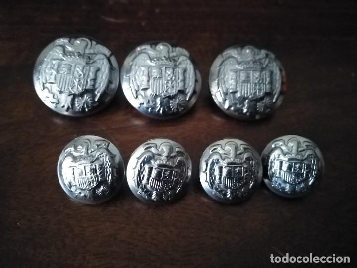 Militaria: 7 botones Ej&eacute;rcito Espa&ntilde;ol. Antiguos - Foto 1
