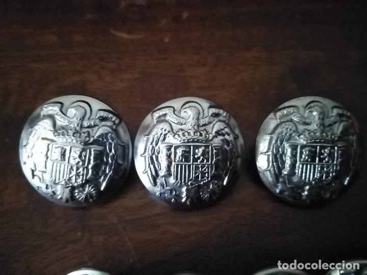 Militaria: 7 botones Ej&eacute;rcito Espa&ntilde;ol. Antiguos - Foto 2