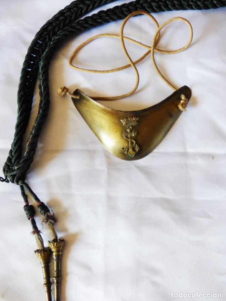 Militaria: GOLA DE MARINA DE GUERRA ESPA&Ntilde;OLA, &Eacute;POCA DE FRANCO