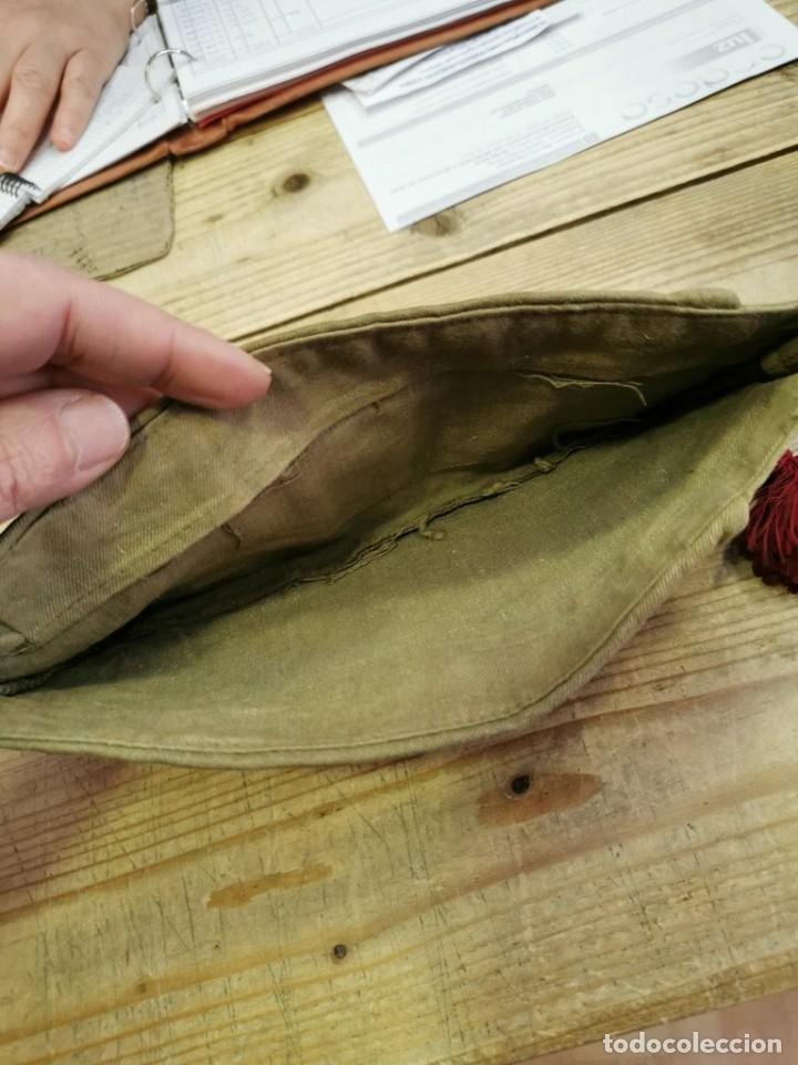 Militaria: GORRILLO CON OREJERAS Y BORLA - Foto 2