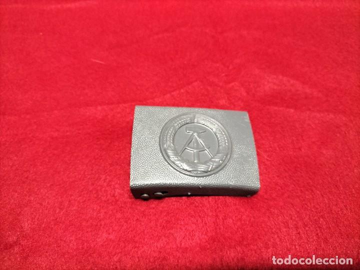 Militaria: Hebilla de la RDA nueva - Foto 2