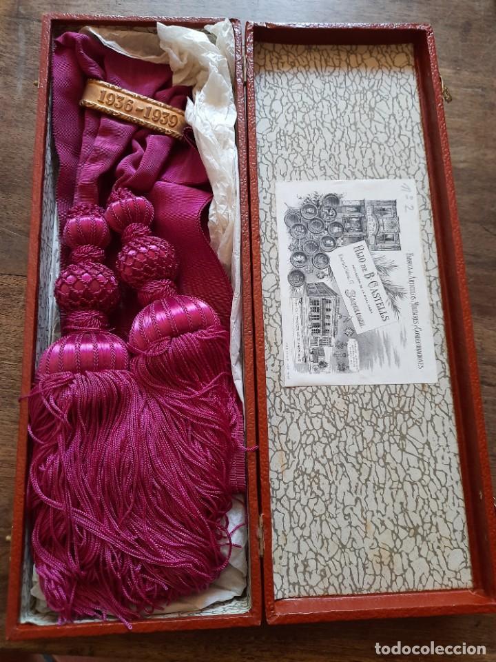 Militaria: Banda de la victoria caja de castells - Foto 1