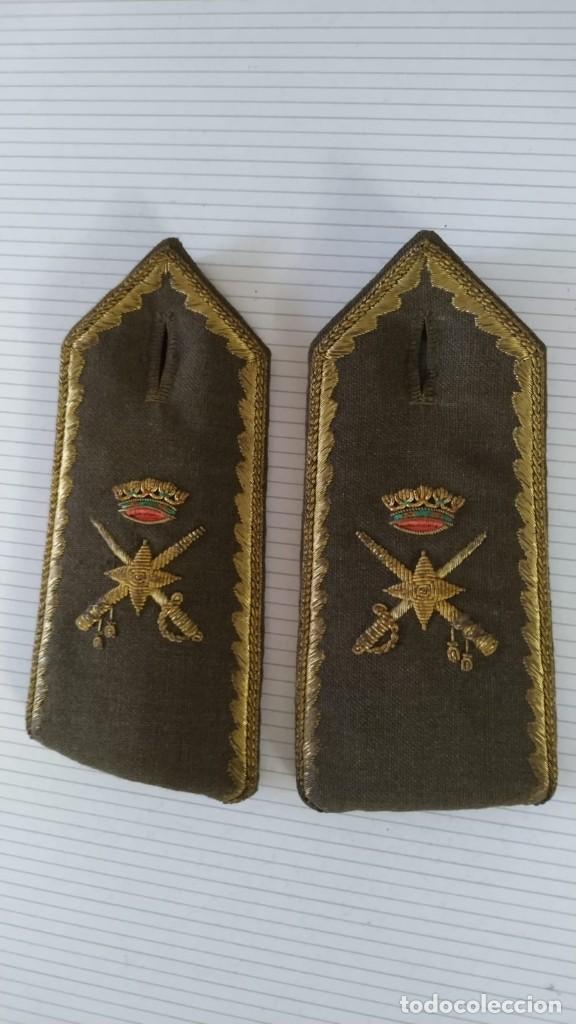 Militaria: HOMBRERAS - Foto 1