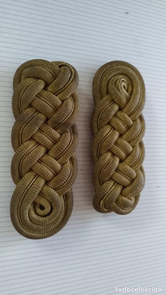 Militaria: HOMBRERAS - Foto 1