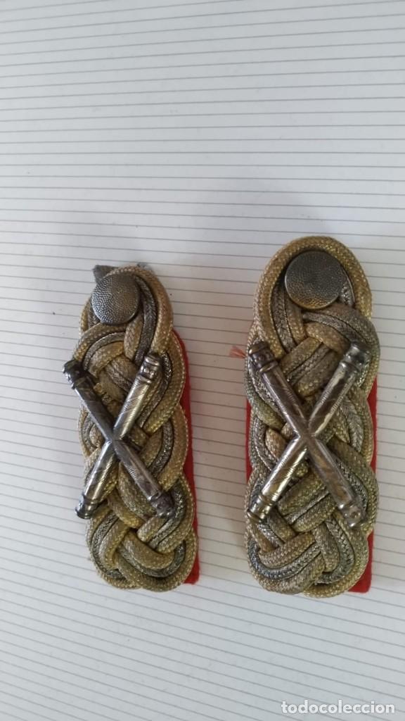 Militaria: HOMBRERAS - Foto 1