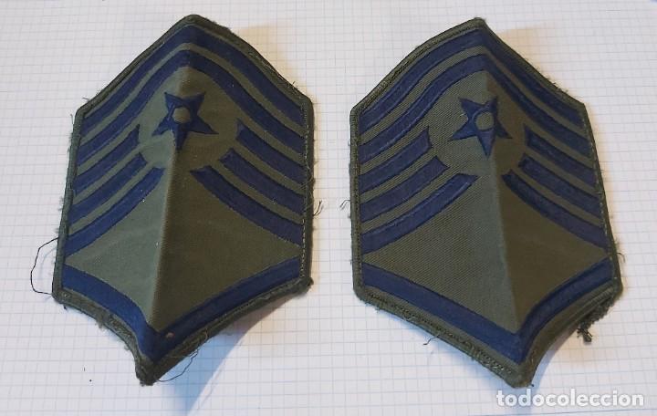 Militaria: Pareja de distintivos de brazo - Foto 1