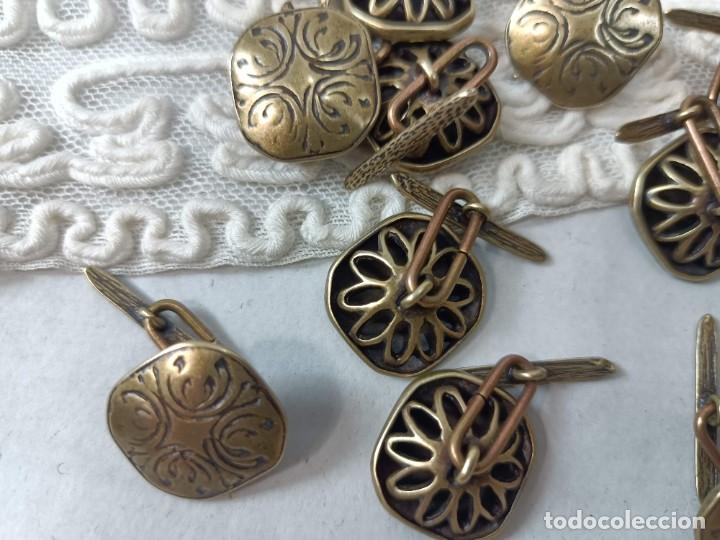 Militaria: BOT&Oacute;N CUADRADO DE LAT&Oacute;N - Foto 3