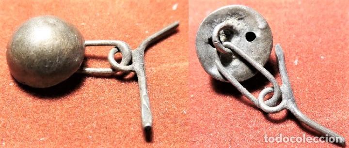Militaria: ANTIGUO BOT&Oacute;N 14 mm PLATA? - Foto 1