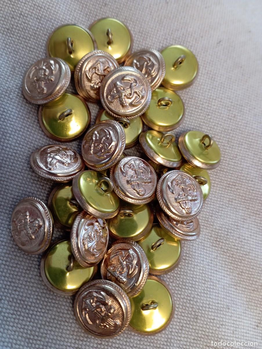 Militaria: Lote de 31 botones de Marina. - Foto 2
