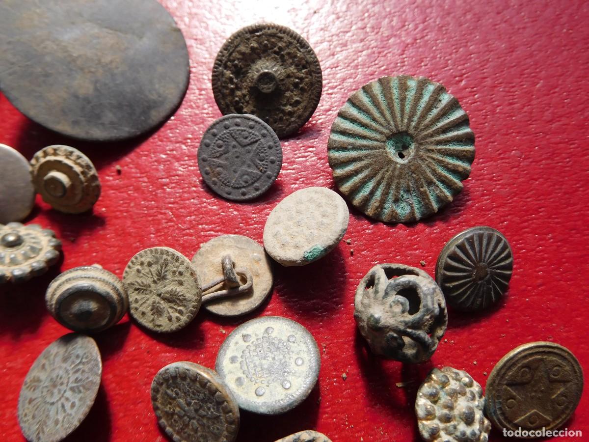 Militaria: Lote de botones antiguos - Foto 3