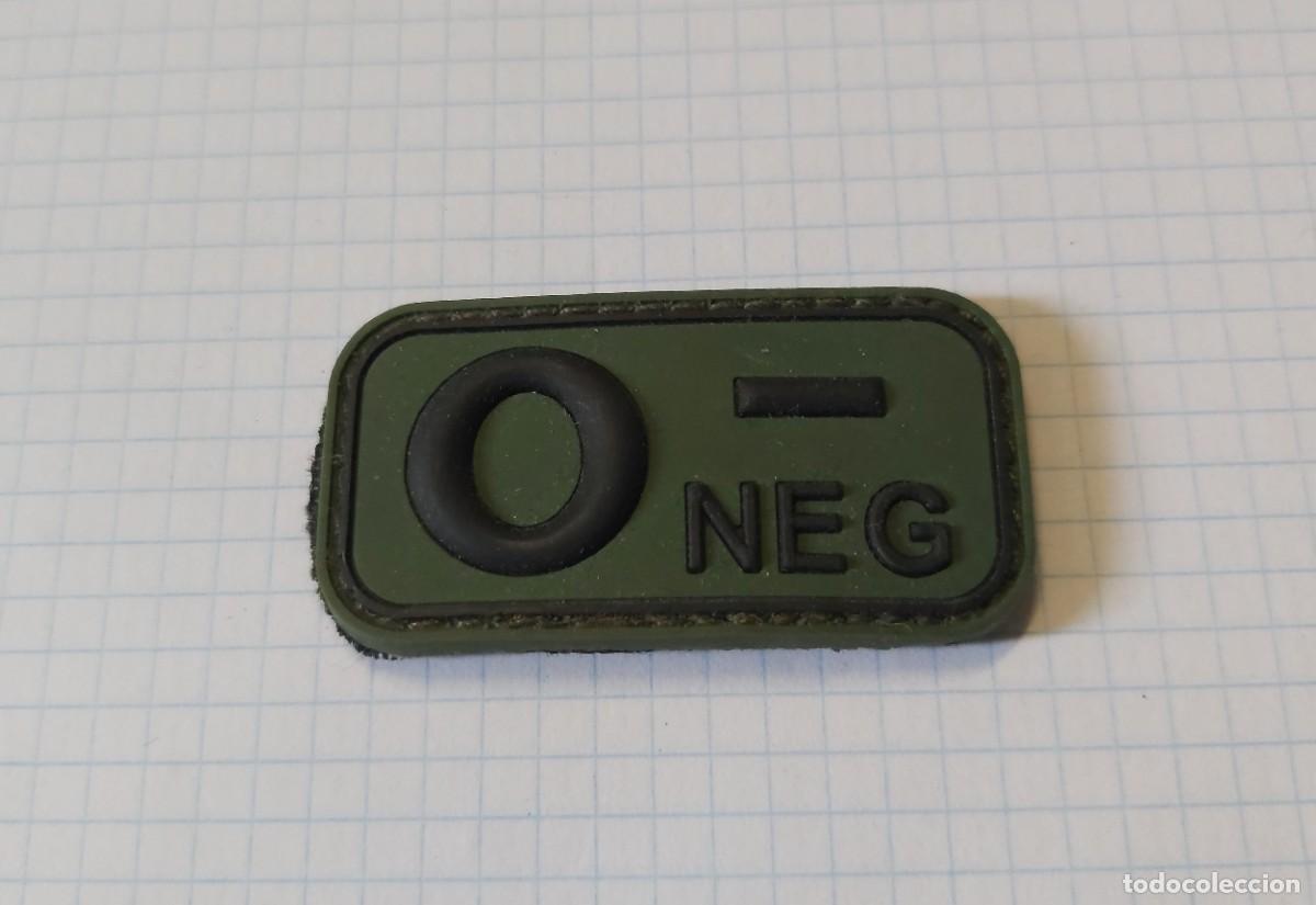 Militaria: Distintivo O NEG - Foto 1