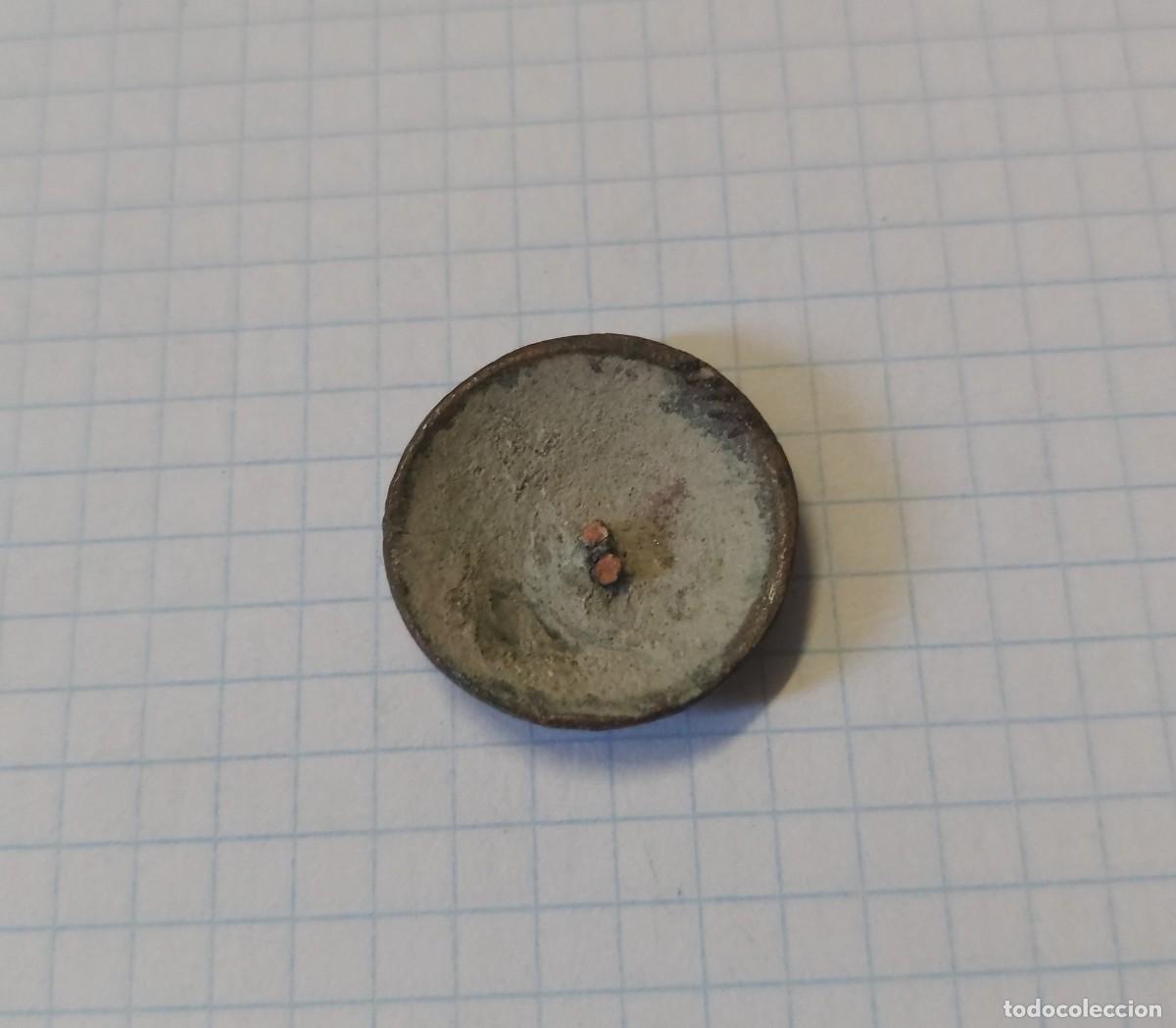 Militaria: Bot&oacute;n de Carabineros - Foto 2