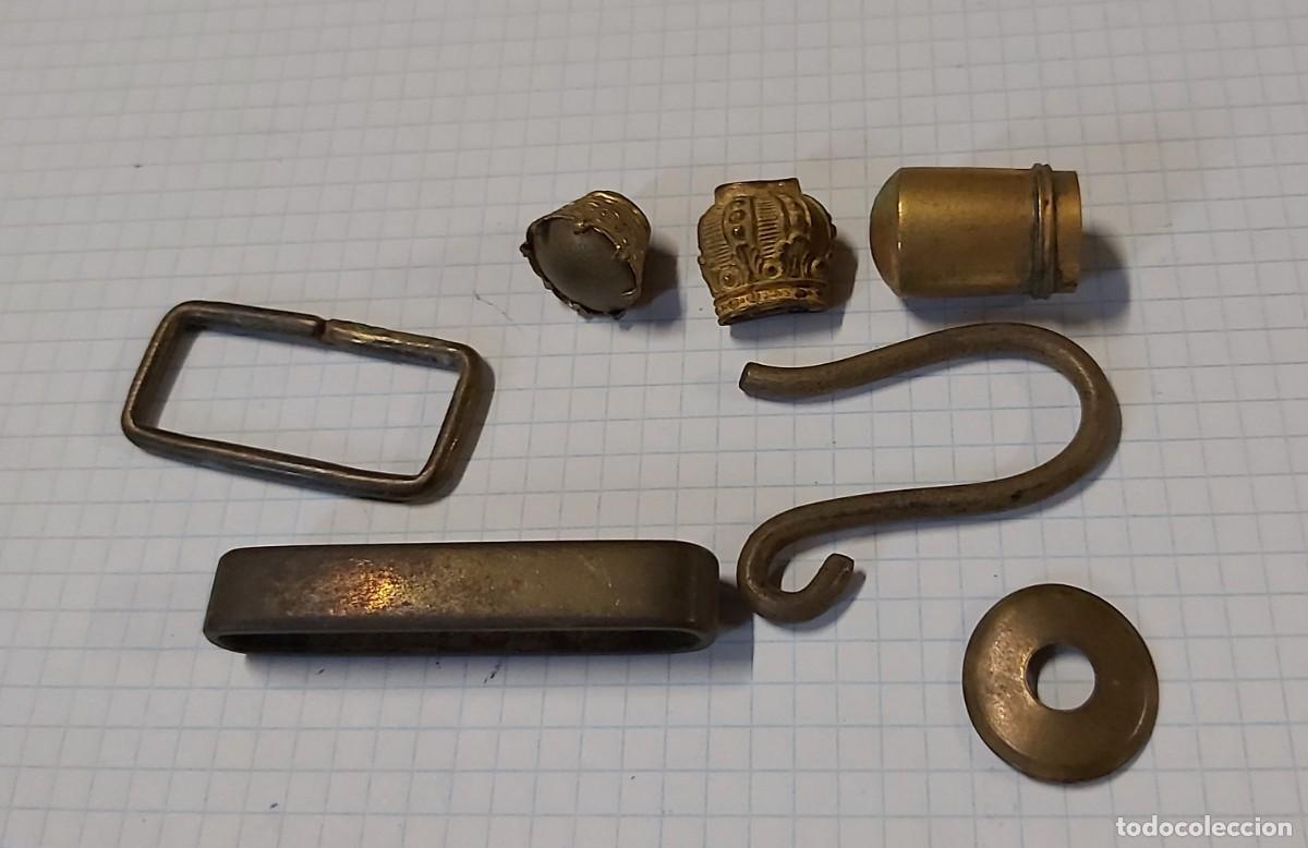 Militaria: Lote de componentes de correaje - Foto 1